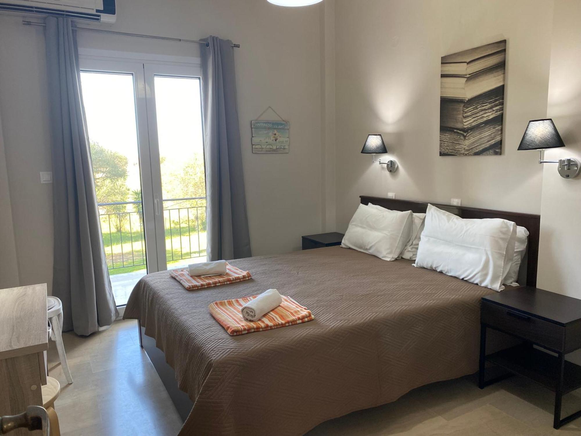 Alexander Apartments Рода Екстериор снимка