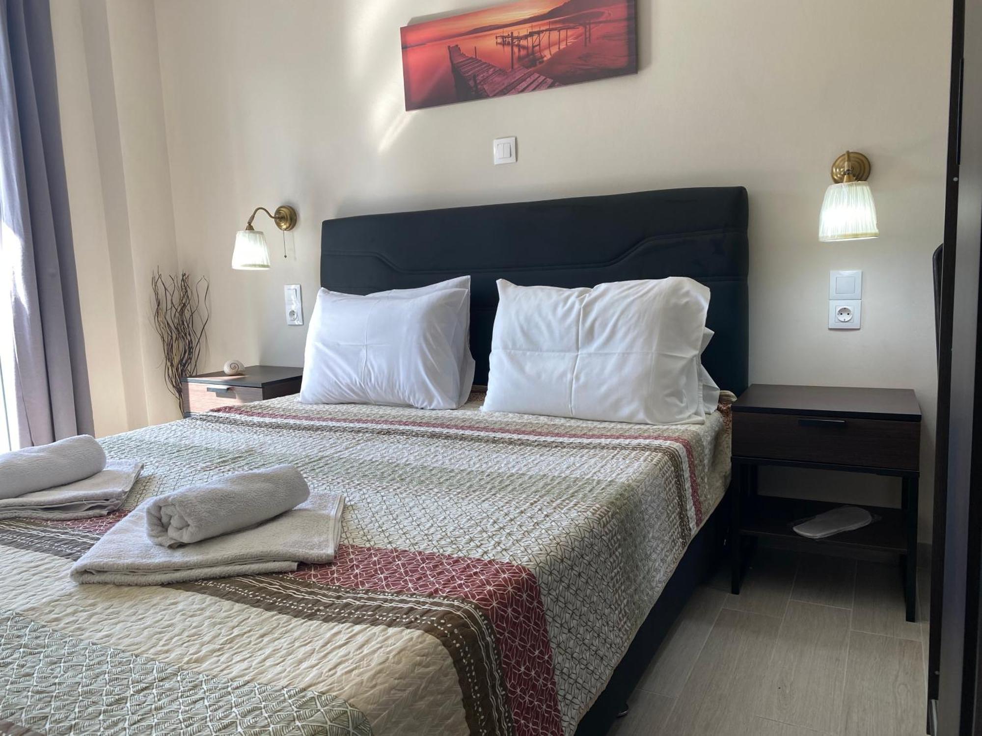 Alexander Apartments Рода Екстериор снимка