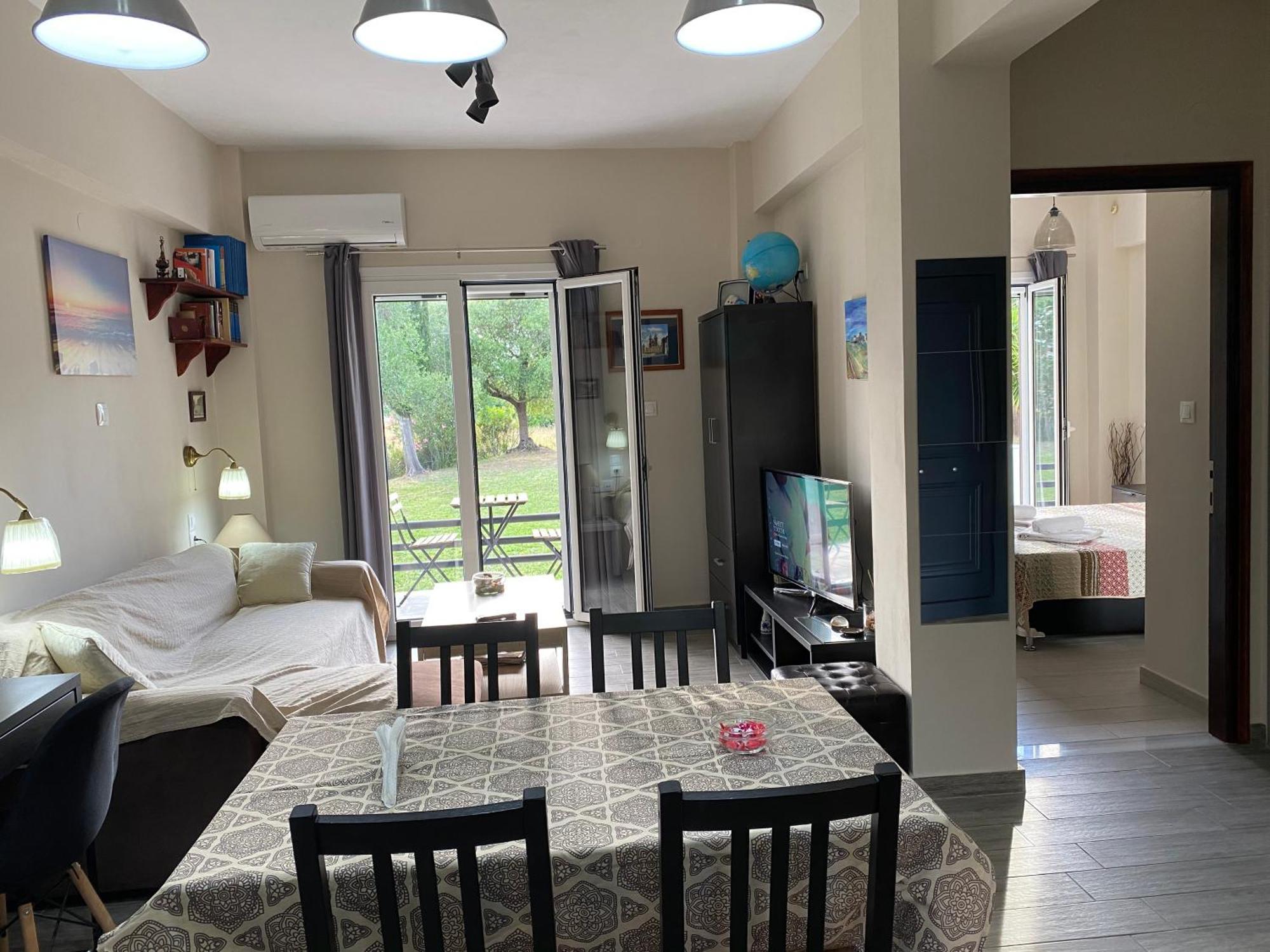 Alexander Apartments Рода Екстериор снимка